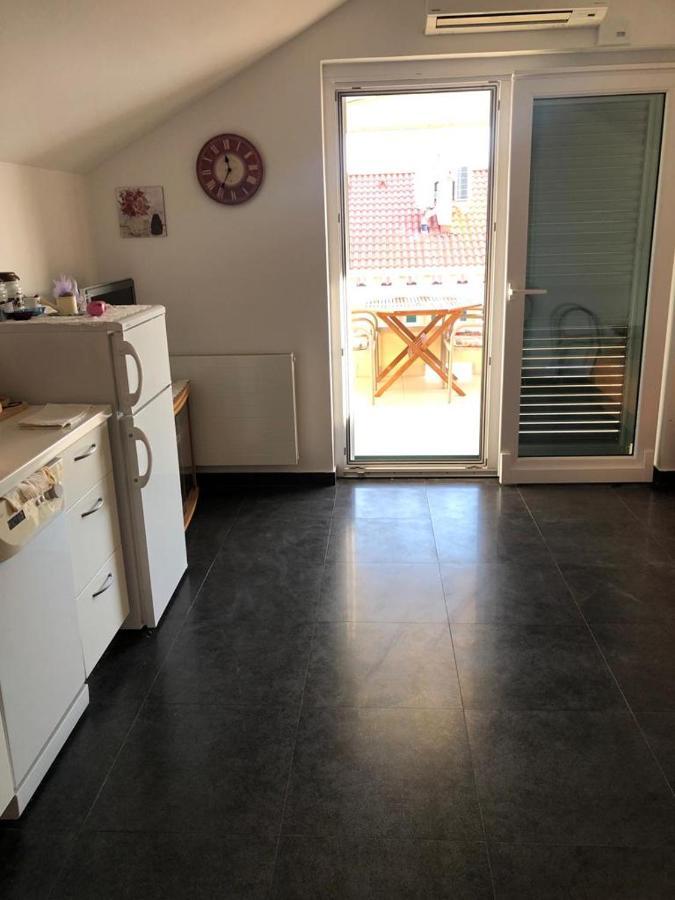 Apartments Villa Lili Lovetovo Vodice Kültér fotó